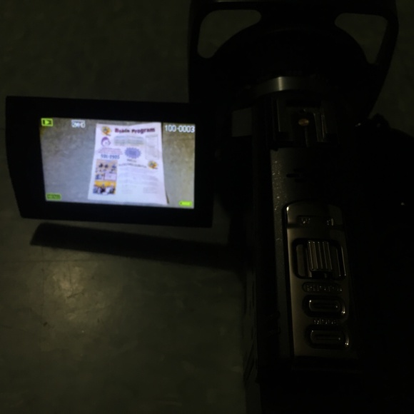 Digital Video Camera - Picture 8 of 8